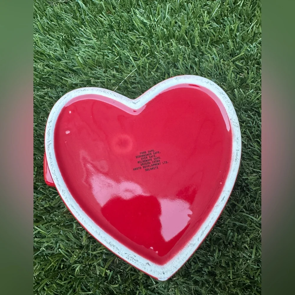 Shiny Red Heart-Shaped Dolomite Dishware Servingware Trinket Holder